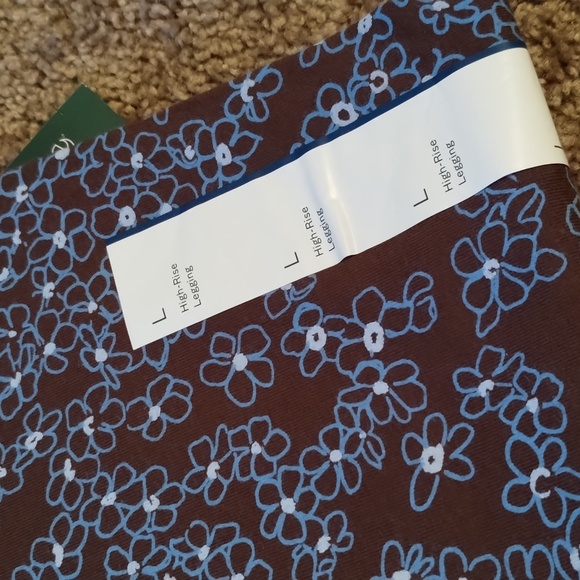 Wild fable womens high rise leggings size L NEW - Picture 3 of 3